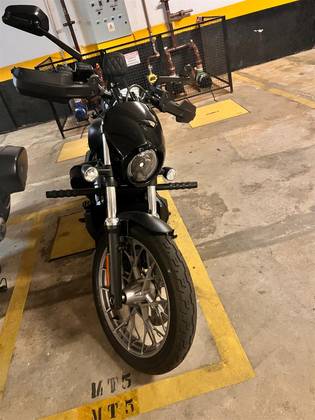 HARLEY-DAVIDSON SPORTSTER NIGHTSTER SPECIAL 